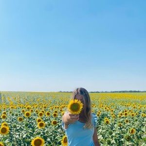 Meet your Posher, Rhea